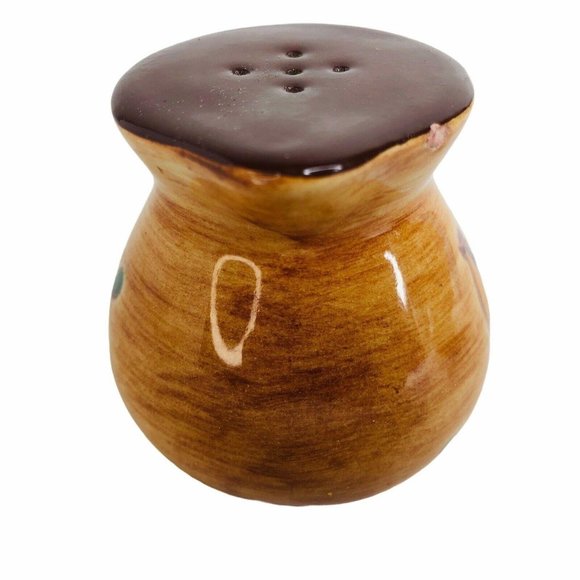 Pennsbury Pottery Red Rooster Salt and Pepper Shak - Picture 5 of 12